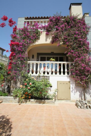 Arenda Pino alto ROSELLES adosado con piscina comunitaria